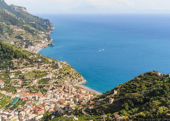 Ravello Hotels with a View