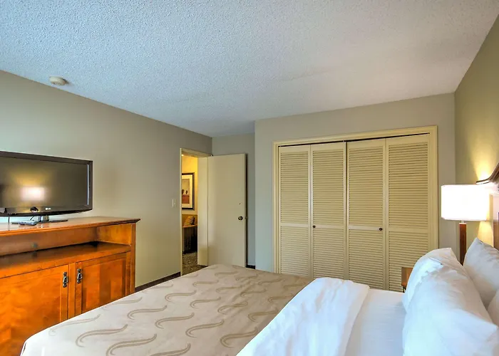 Kalispell Hotels with a View