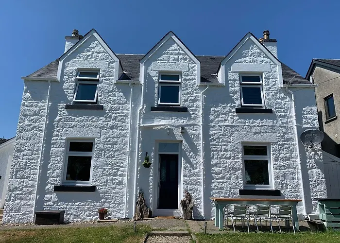 Tobermory Hotels with a View