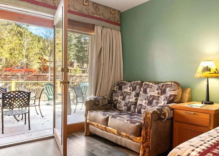 Estes Park Hotels with a View