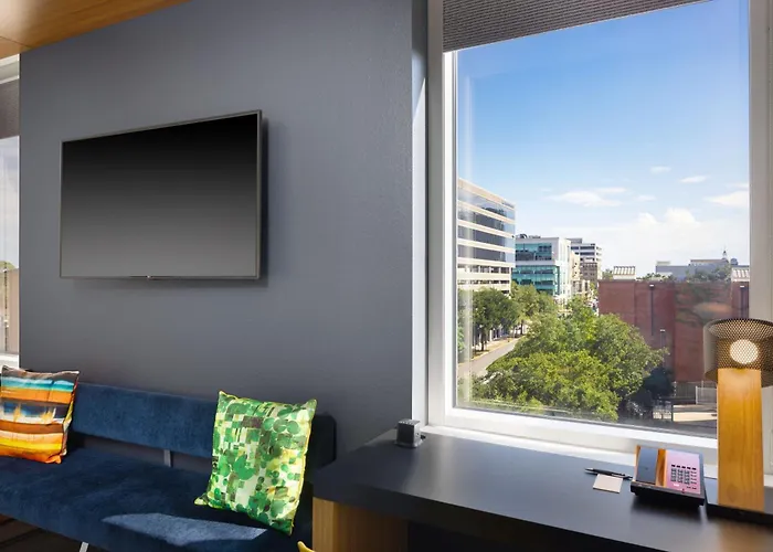 Tallahassee Hotels with a View