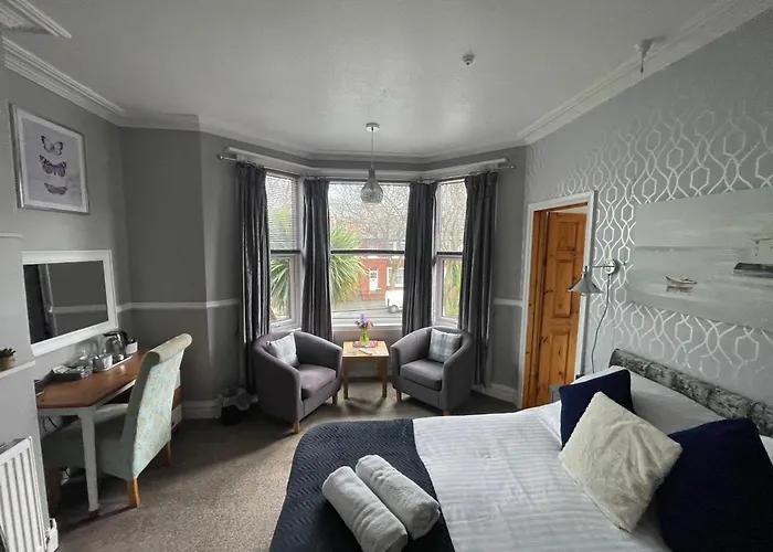 Scarborough Hotels with a View
