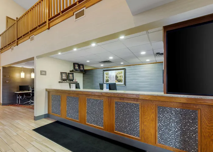Catawba Island Hotels with a View