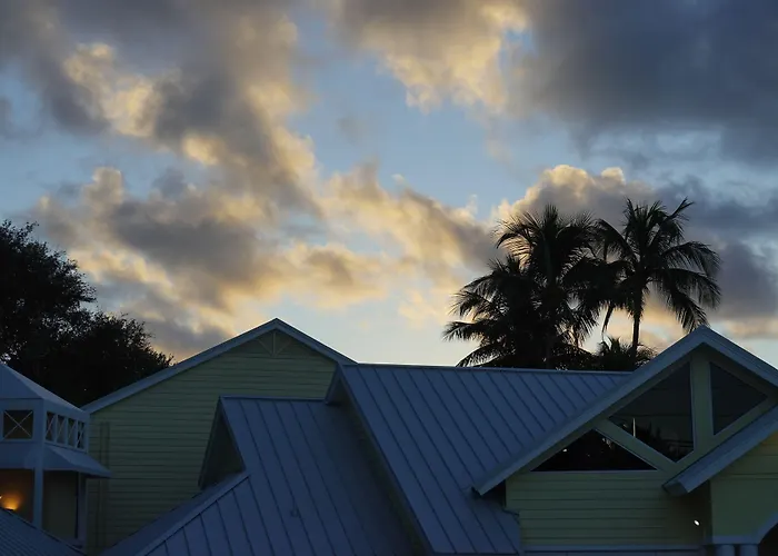 Jupiter Hotels with a View