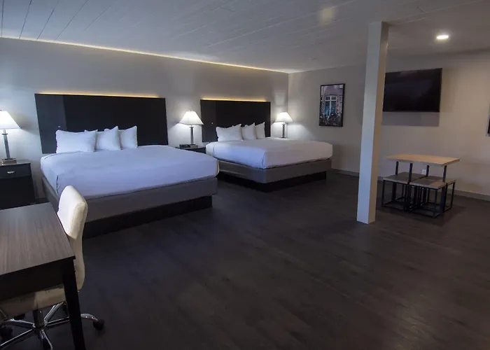 Shasta Lake Hotels with a View