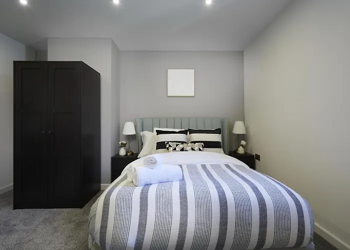Bradford (West Yorkshire) Hotels with a View