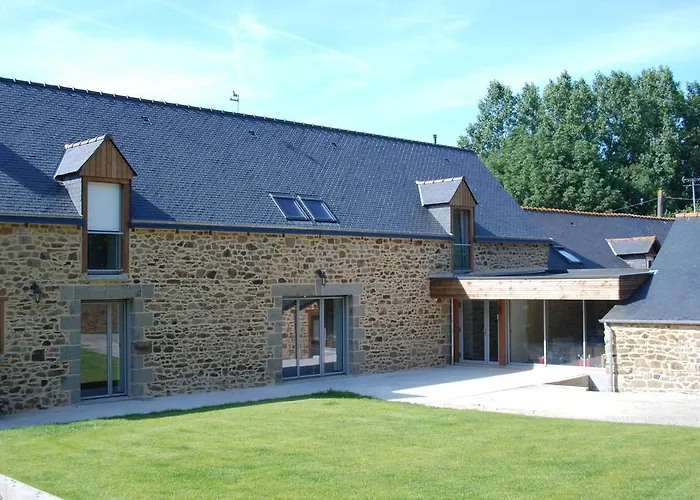 Lamballe Hotels with a View